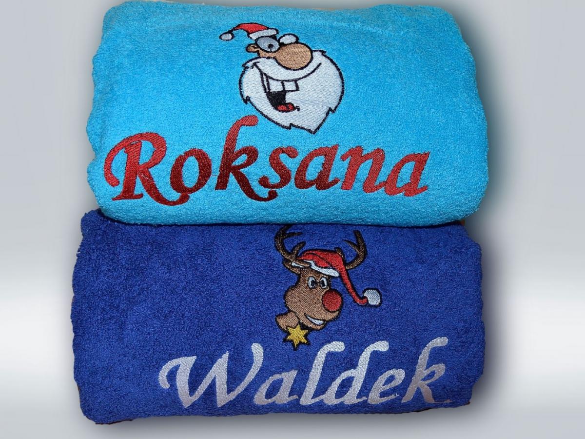 Ręczniki przeznaczone na prezenty choinkowe i mikołajkowe