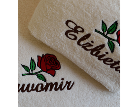 Ręczniki dla pary z wyhaftowanymi różami